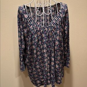 Lucky Brand Blue and Pink Floral Blouse can wear off shoulders!